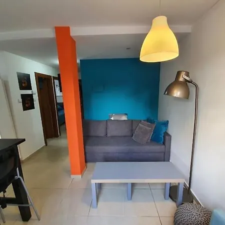 דירה מקסימה ונוחה במרכז העיר קרוב להכל Apartment Bat Yam Exterior photo